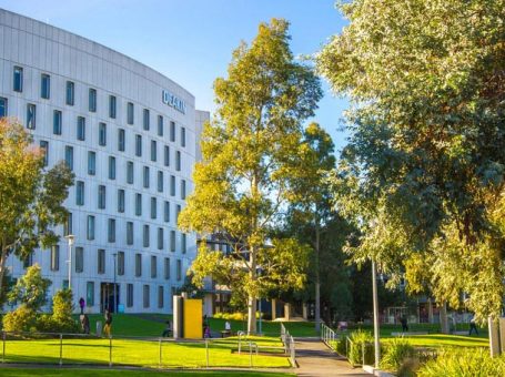 Deakin University Online MBA